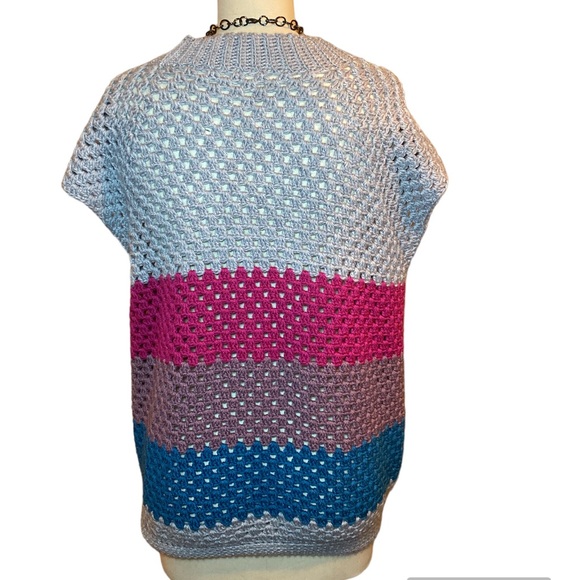 Hand knit 🧶 Cap Sleeve Pull Over Vest | Granny Style Sweater | Layering Vest - Picture 4 of 7